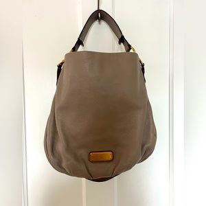 Marc Jacob’s grey shoulder bag